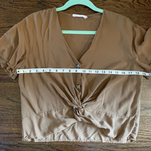 ❤️ Brown Crop Top Button Up - Picture 5 of 10